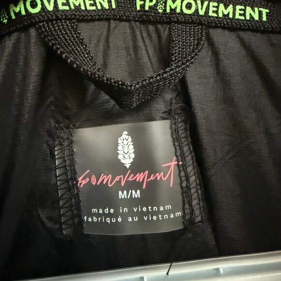 Free People Movement Layer Up Liner Jacket in Black NWT MSRP $198 - Picture 4 of 9